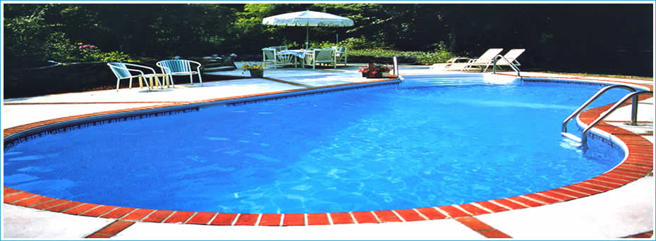 Orlando Florida swimming pools builders and the best FL pool contractors for vinyl liner pools.